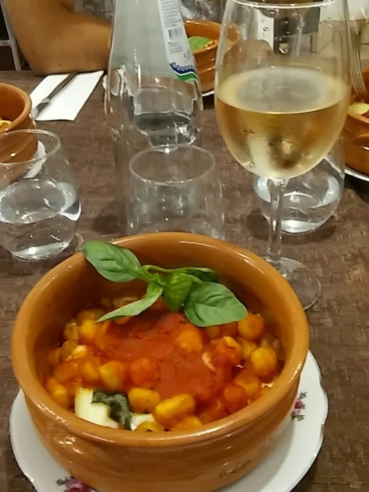 Here is a picture of the gnocchi we were served on the first night of arrival, and a refreshing glass of local rosé: perfect after a long day of travelling.