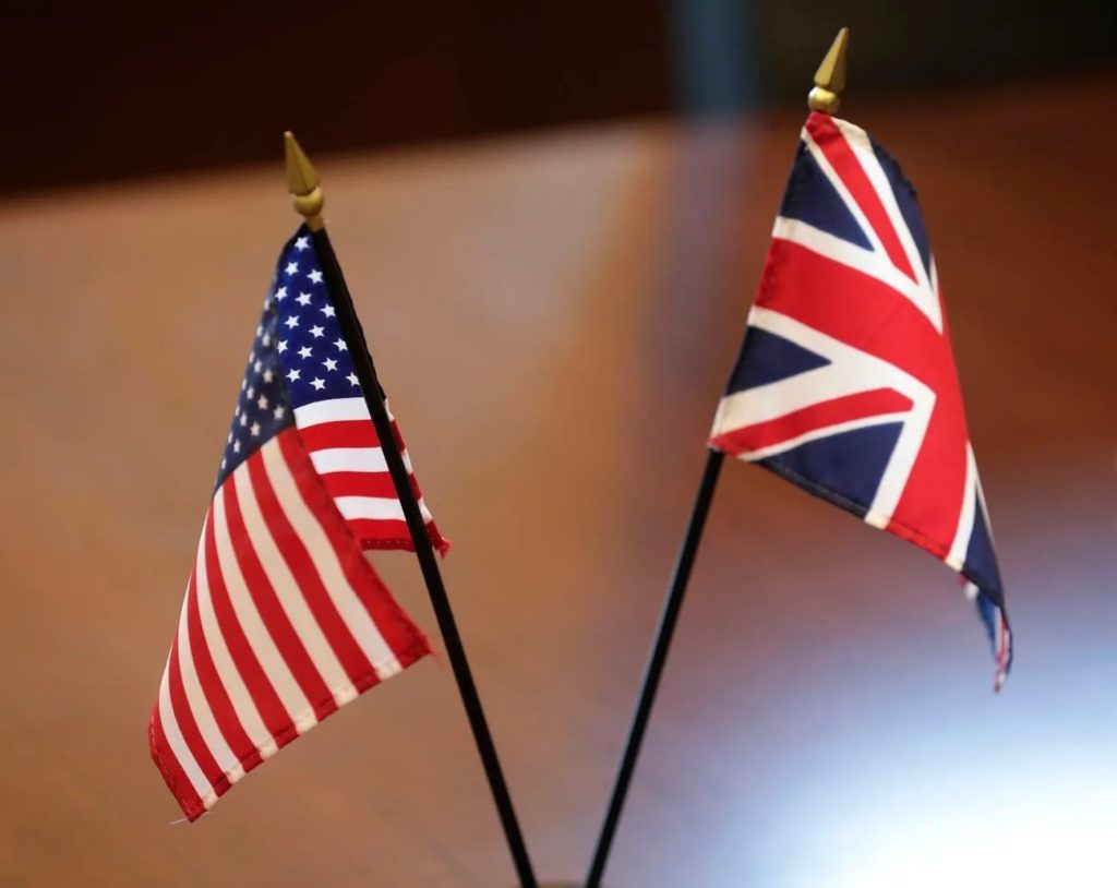 American and British flag by U.S. Department of Homeland Security (Source) is licensed under CC-CC0 1.0