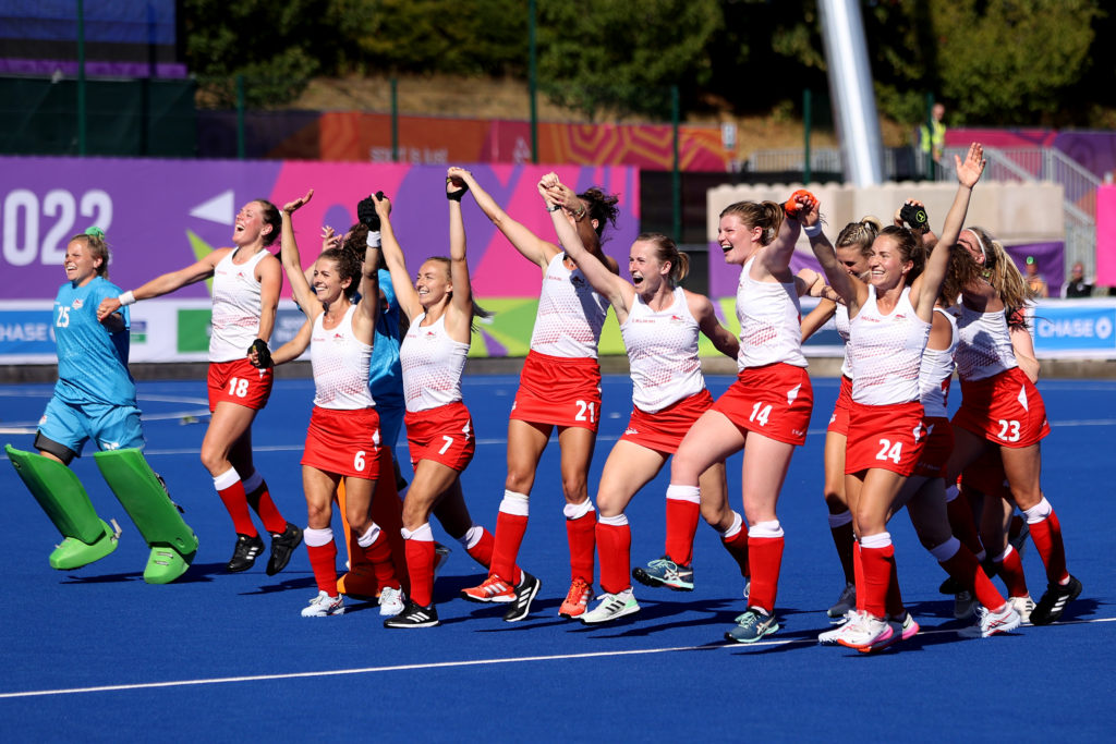 BIRMINGHAM, ENGLAND - AUGUST 07: Team England celebrate their sides victory in the Women's Hockey - Gold Medal Match between England and Australia on day ten of the Birmingham 2022 Commonwealth Games at University of Birmingham Hockey &amp; Squash Centre on August 07, 2022 on the Birmingham, England. 